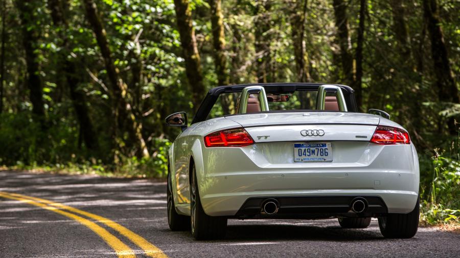  Audi TT Roadster 2.0 TFSI Quattro (8S) 2015 года  (NA) (фото 8 из 18)